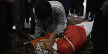 Ataque aéreo israelense mata três palestinos na Cisjordânia, diz Crescente Vermelho