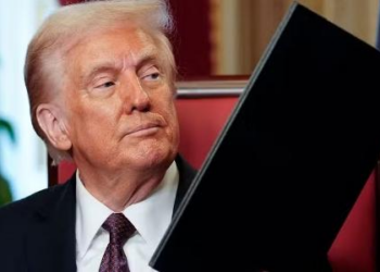 Homem perdoado por Trump é procurado por aliciamento de adolescente