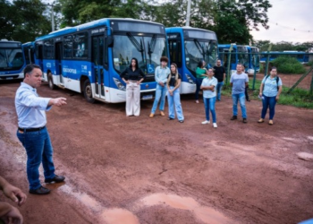 Prefeito acusa Pátio de sucatear transporte e deixar dívida de R$ 4 milhões; veja vídeo