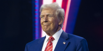 Trump toma posse como presidente dos EUA hoje; SIGA