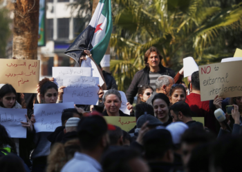 Massacres, economia em frangalhos e influências externas: entenda a nova onda de violência na Síria