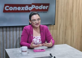 Samantha chora ao lembrar da mãe falecida; veja vídeo