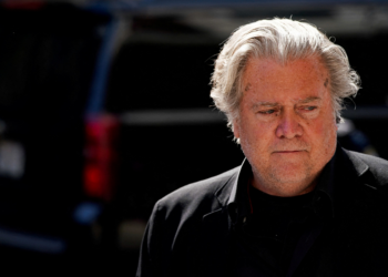 Steve Bannon, guru de Trump, previu Prevost entre favoritos e lamentou: 'Infelizmente um dos mais progressistas'