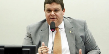 Ex-deputado e número 2 de Lupi: saiba quem é Wolney Queiroz