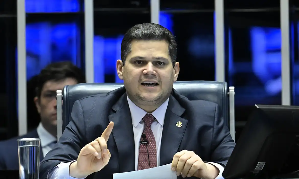 Presidente do Senado rejeita pedido para anular quebra de sigilos bancário e fiscal de Lulinha