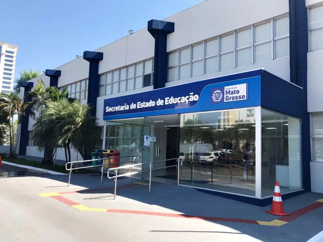 Secretaria de Educação formaliza adesão do Projeto MPT na Escola