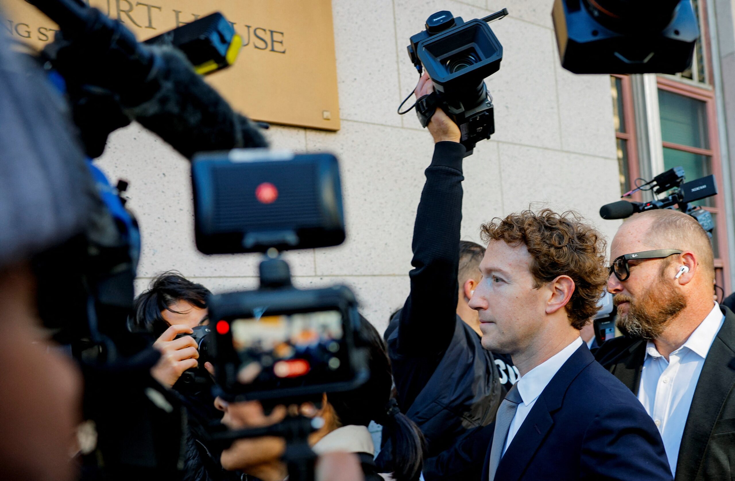Em júri popular, Zuckerberg diz que Instagram demorou para identificar usuários menores de 13 anos