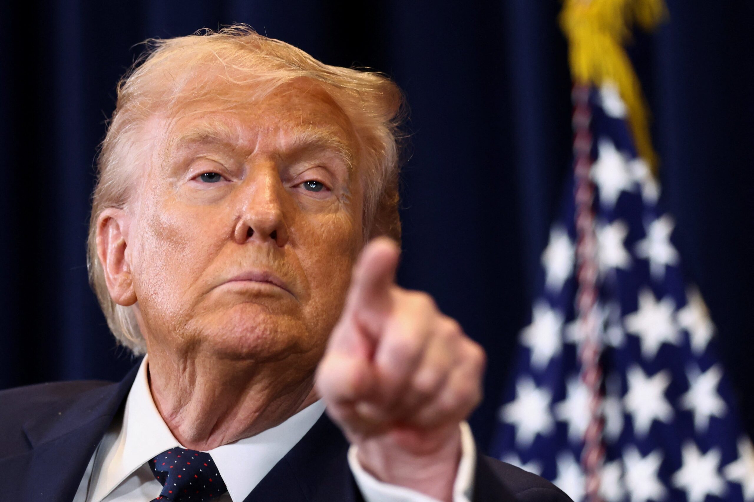 Trump diz que EUA ‘dizimaram o Irã’ e pede que países ‘cuidem’ do Estreito de Ormuz
