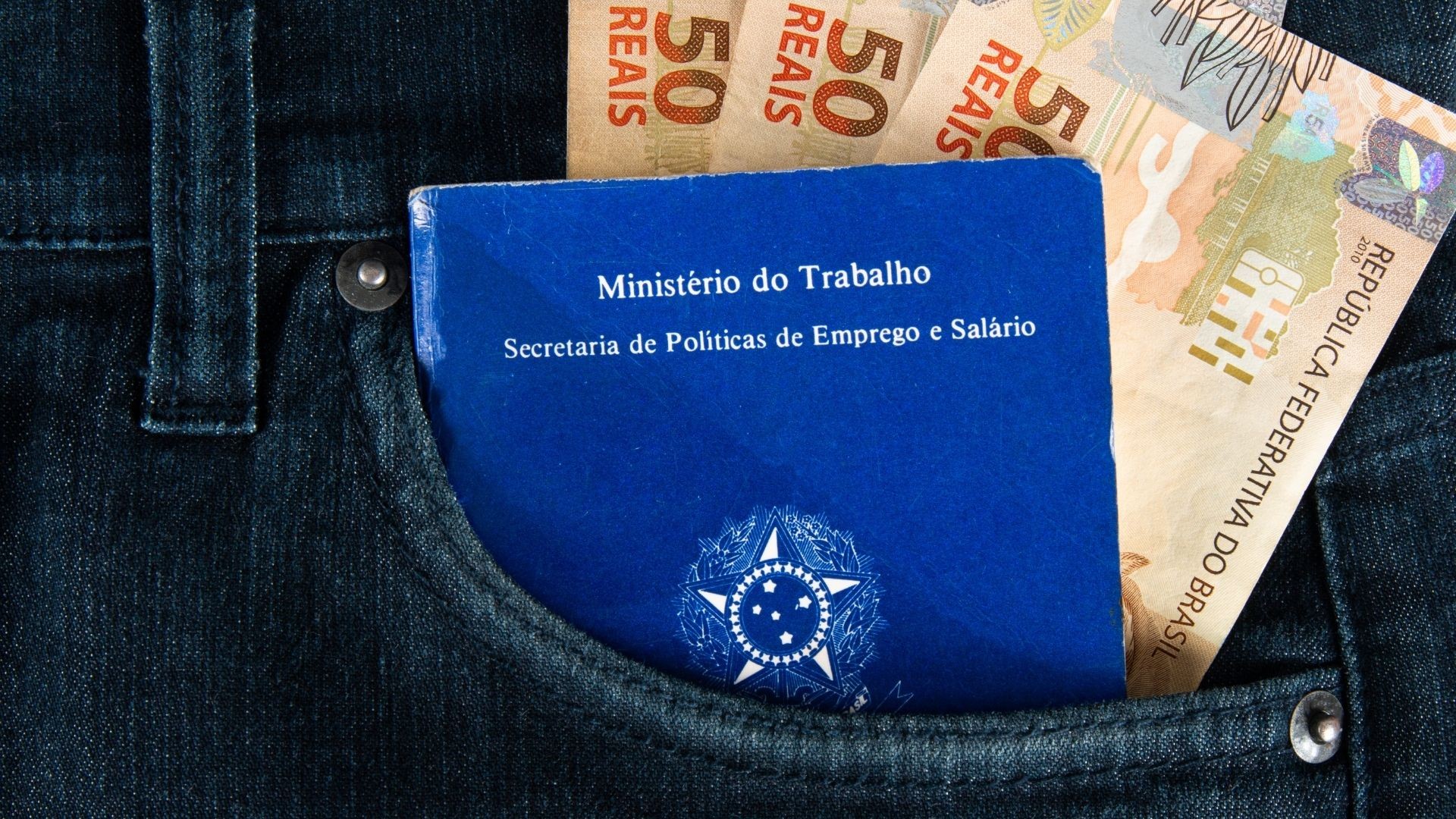 Consignado CLT completa um ano com R$ 84 bilhões emprestados e segue sem regulamentação do uso do FGTS como garantia