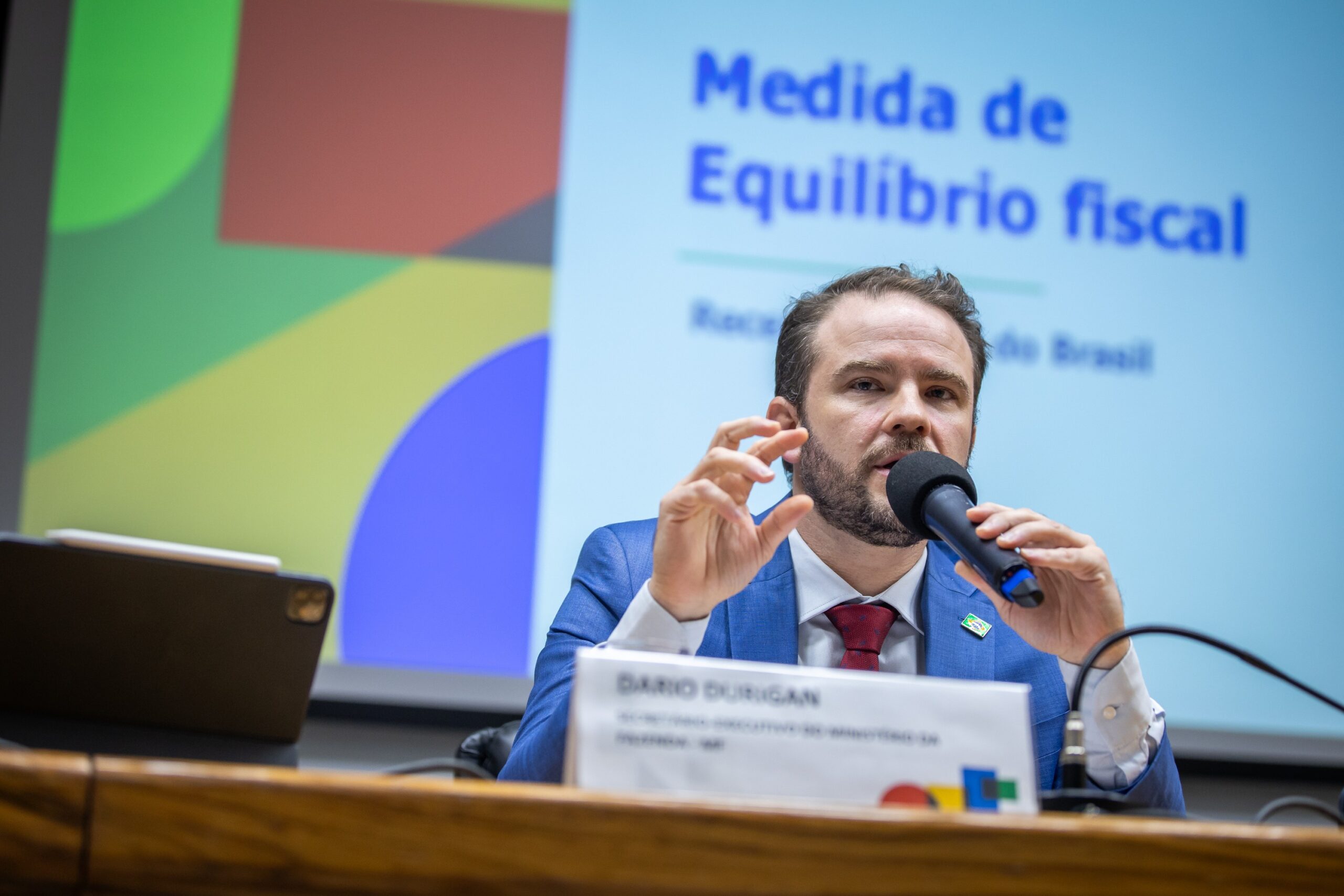 Em evento em São Paulo, Lula confirma Dario Durigan como substituto de Haddad