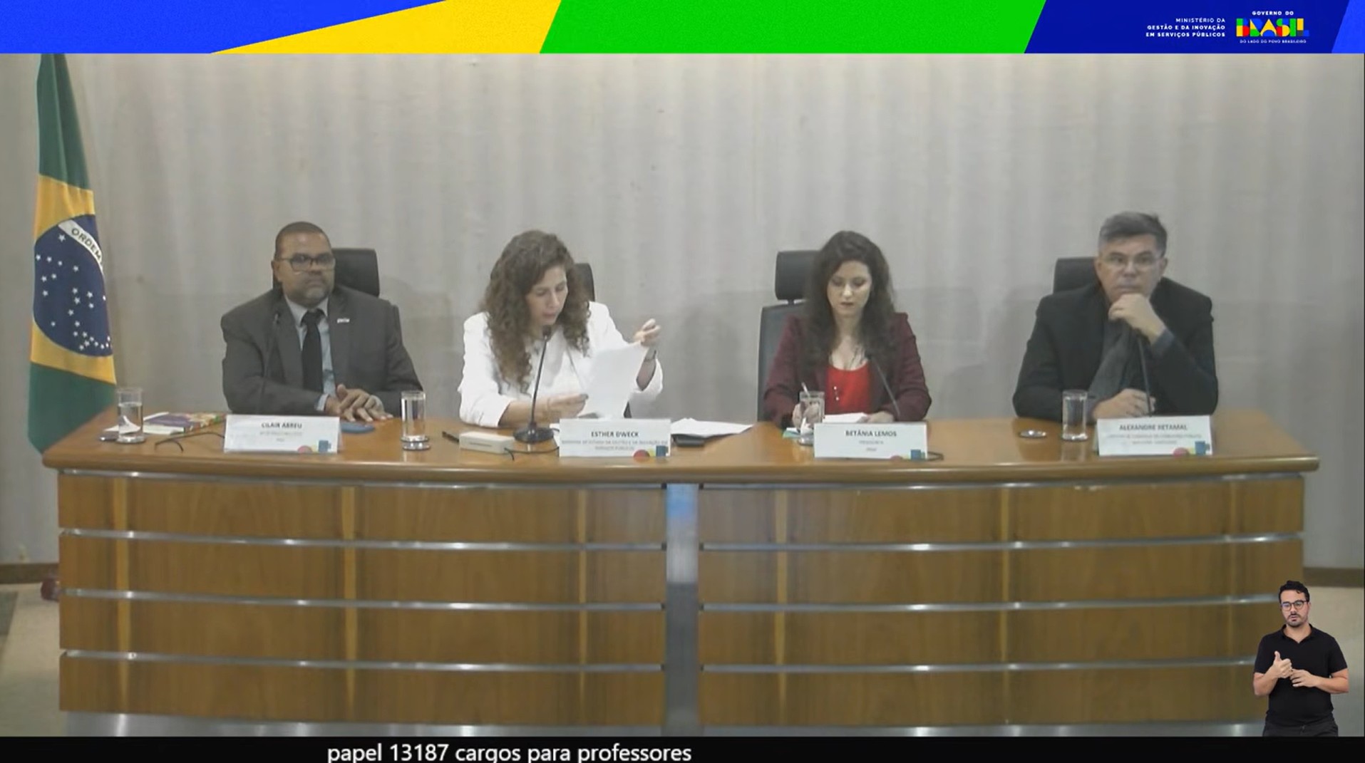 Mulheres se aproximam da metade entre aprovados do CNU 2025; veja números