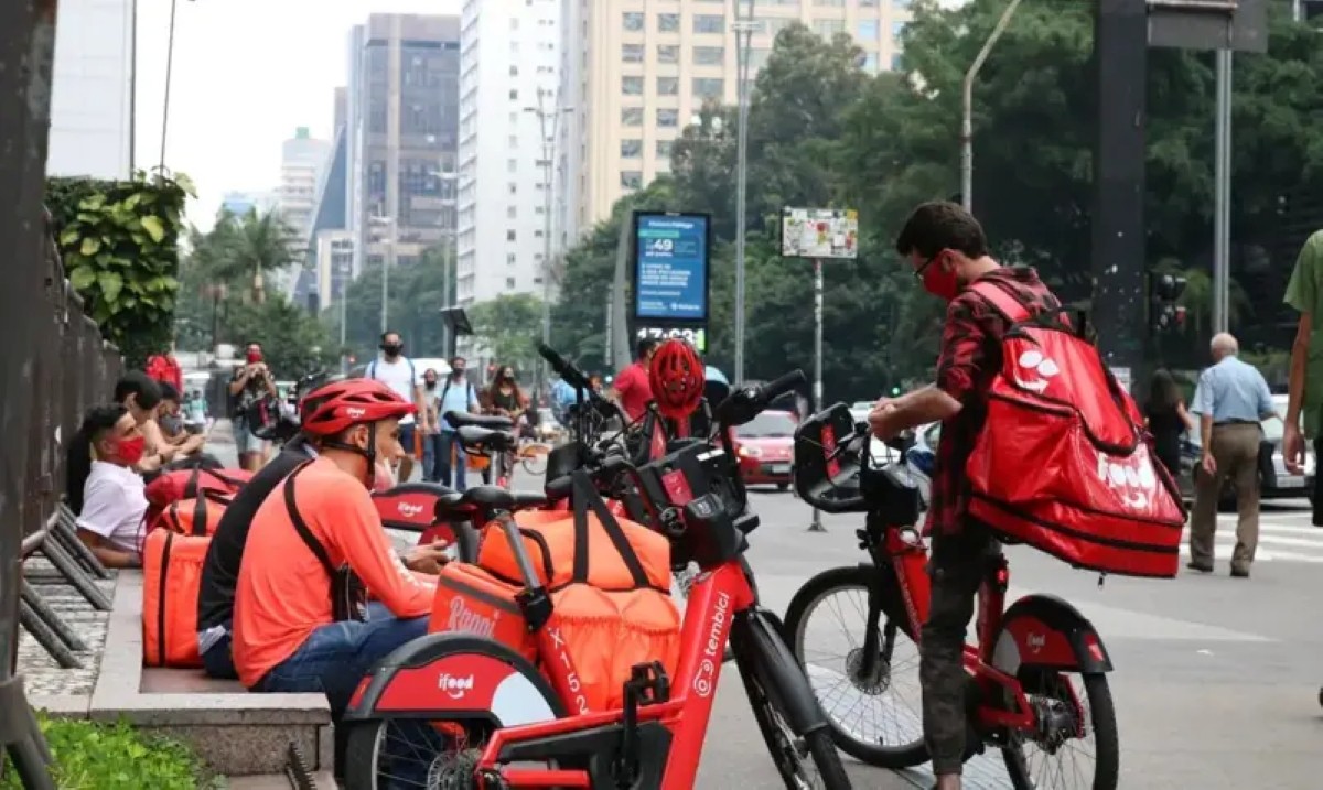 PL dos apps de transporte: oposição tenta reeditar crítica a ‘taxa de blusinhas’; relator deve manter mínimo de R$8,50 por entrega