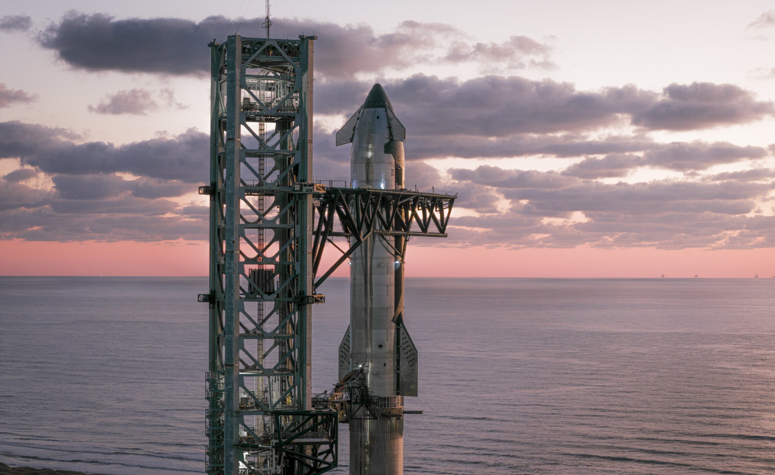 SpaceX, de Elon Musk, protocola pedido para maior IPO da história, diz agência