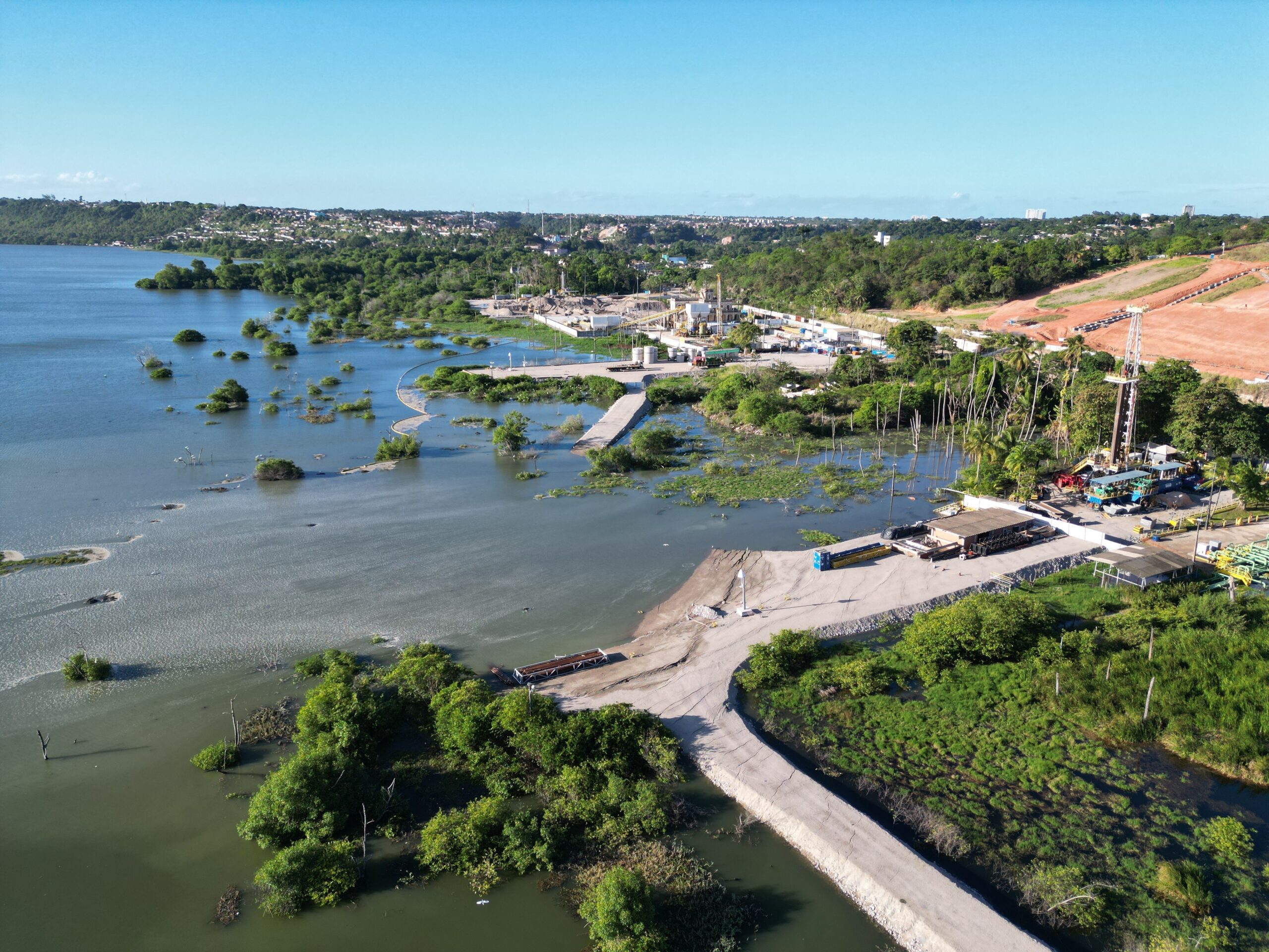 Ações da Braskem despencam em meio a impasse com credores e novos riscos judiciais em Alagoas