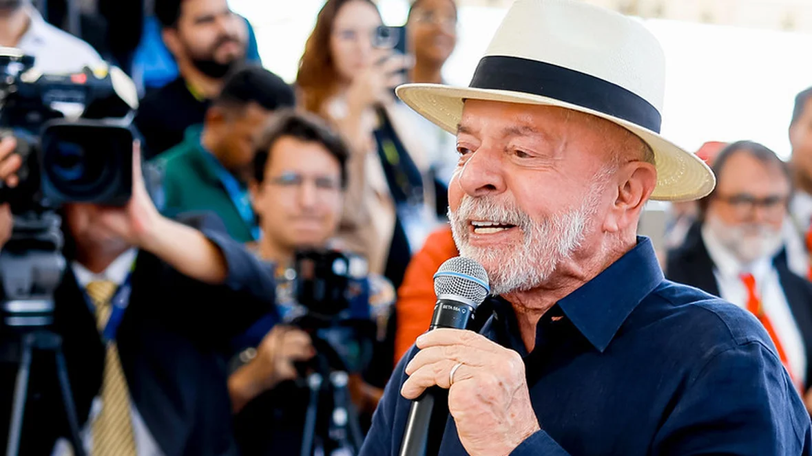 Lula libera crédito de R$ 18,5 bi para empresas afetadas por tarifaço americano