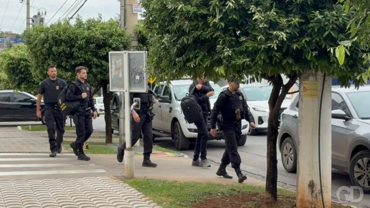 PF cumpre mandados em Cuiabá contra investigados por mineração ilegal