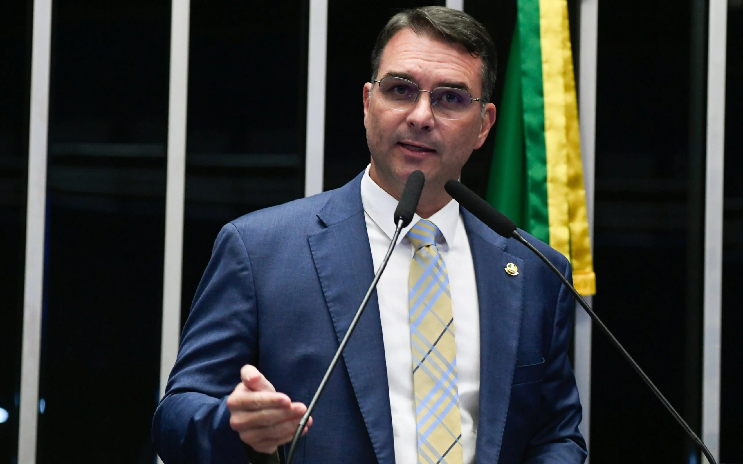 TSE restabelece filiação de Flávio Bolsonaro ao PL